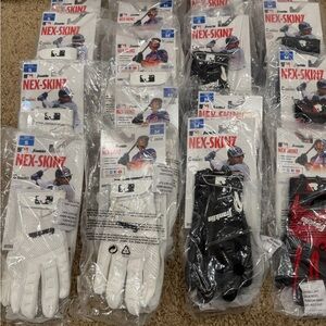Lot/Bundle of 17 Franklin Nex-Skinz Youth Baseball Batting Gloves